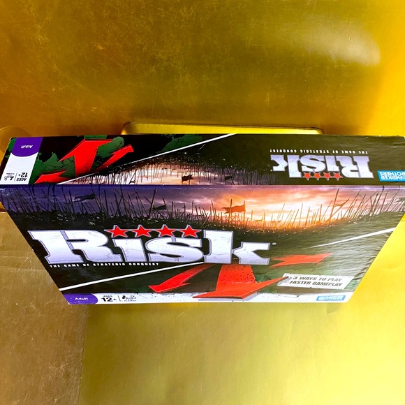 PARKER BROTHERS RISK BOARD GAME VTG 2008 THE GAME OF STRATEGIC CONQUEST HASBRO - Picture 16 of 16